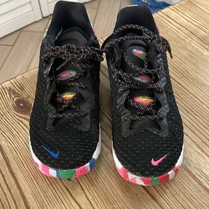 Nike LeBron 18 PS 'James Gang' Black/White/Multi-Color